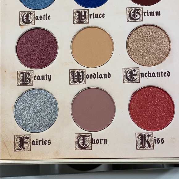 STORYBOOK COSMETICS pallet - Picture 4 of 4